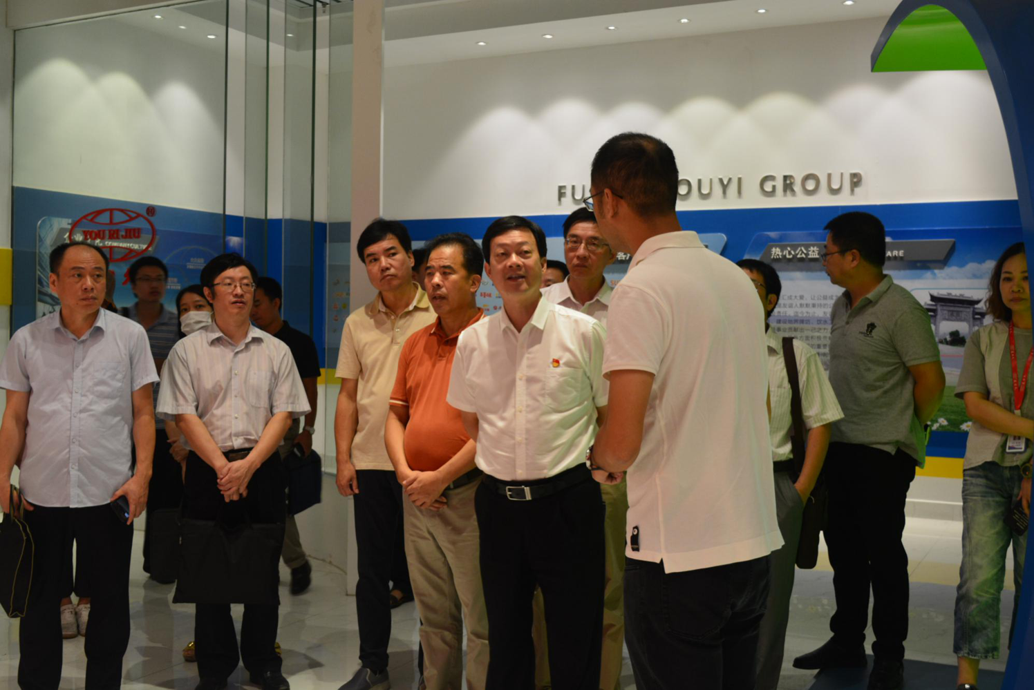 福建省工信厅辅导一行光临Z6尊龙凯时集团调研